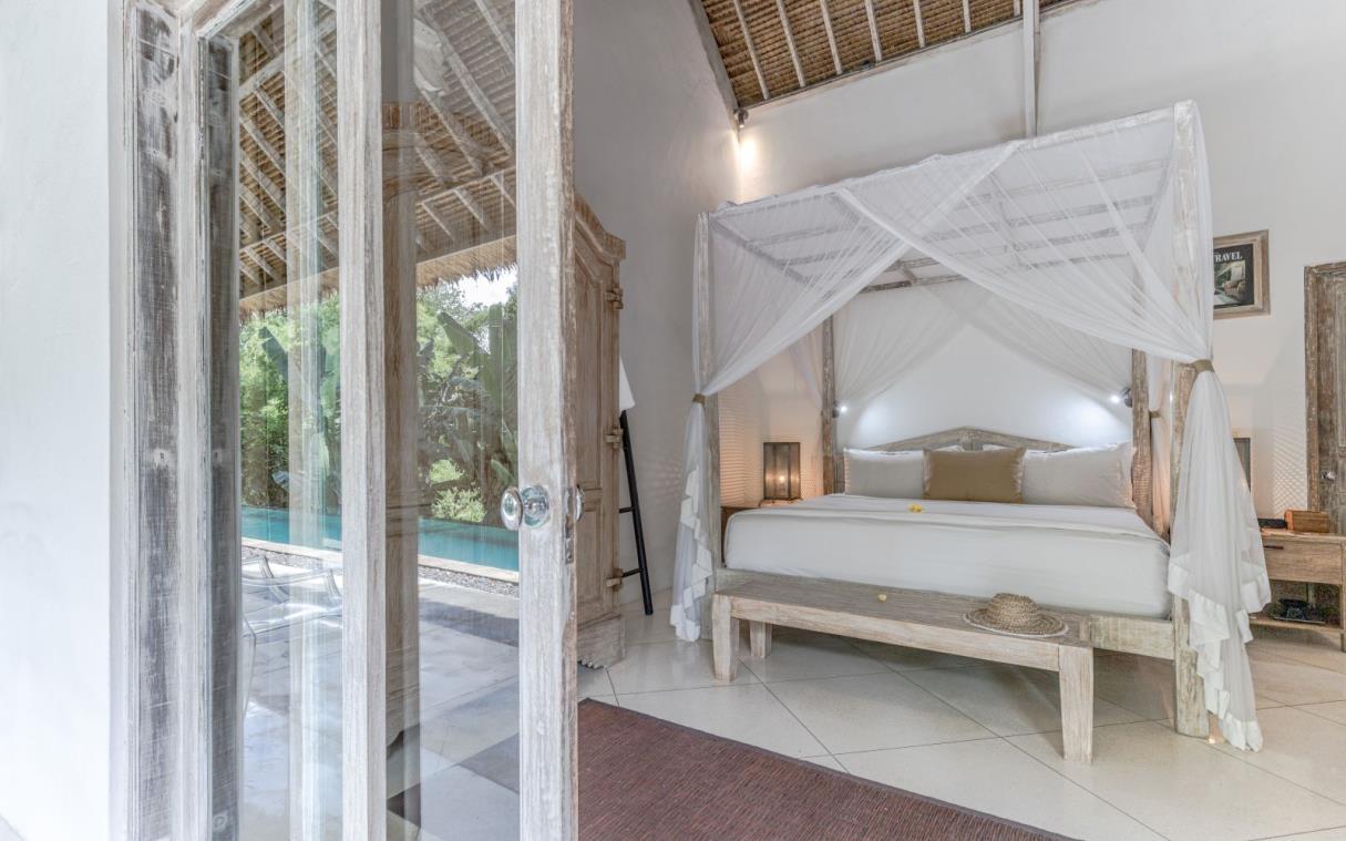 Villa Canggu Bali Indonesia Luxury Pool Sungai Jungle House I Bed 1