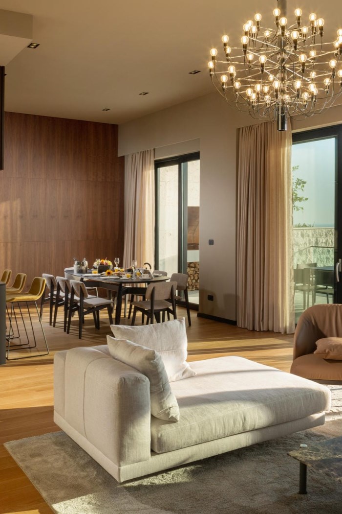 Elena & Frida Residence