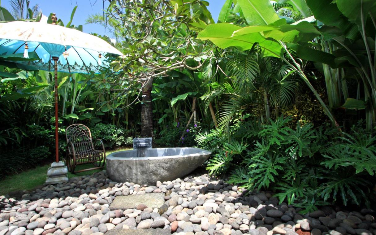 Villa Umalas Seminyak Bali Indonesia Luxury Wellness Spa Pool Ka Bath