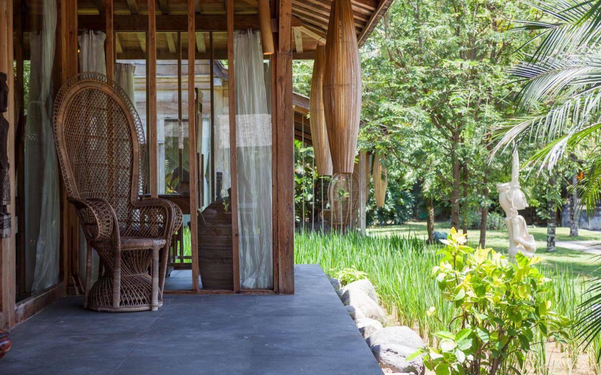 Villa Umalas Seminyak Bali Indonesia Luxury Wellness Spa Pool Kayu Bal
