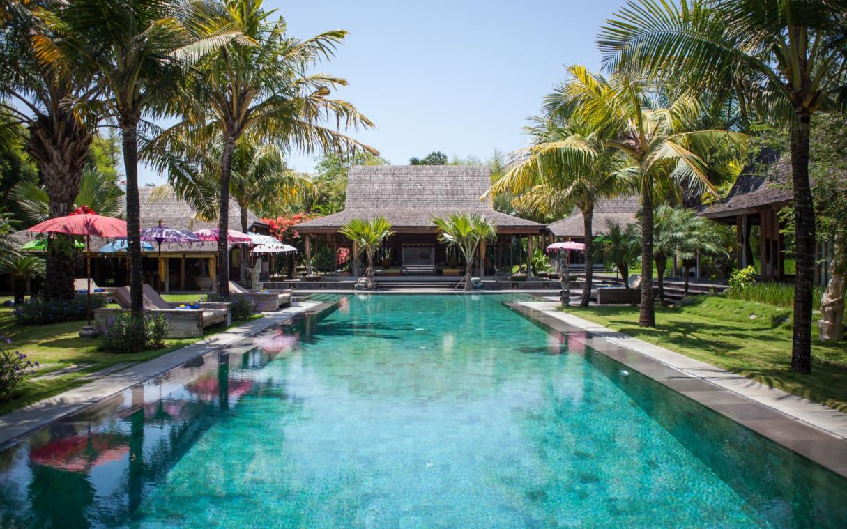 Villa Umalas Seminyak Bali Indonesia Luxury Wellness Spa Pool Kayu Cov