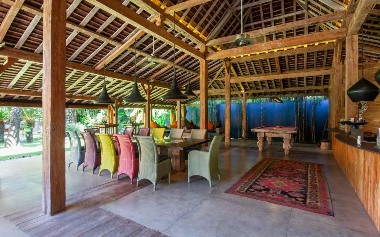 Villa Umalas Seminyak Bali Indonesia Luxury Wellness Spa Pool Kayu Din