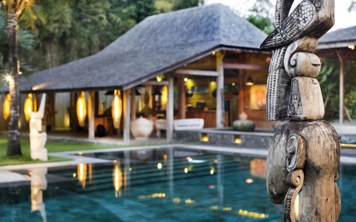 Villa Umalas Seminyak Bali Indonesia Luxury Wellness Spa Pool Kayu Swim 7