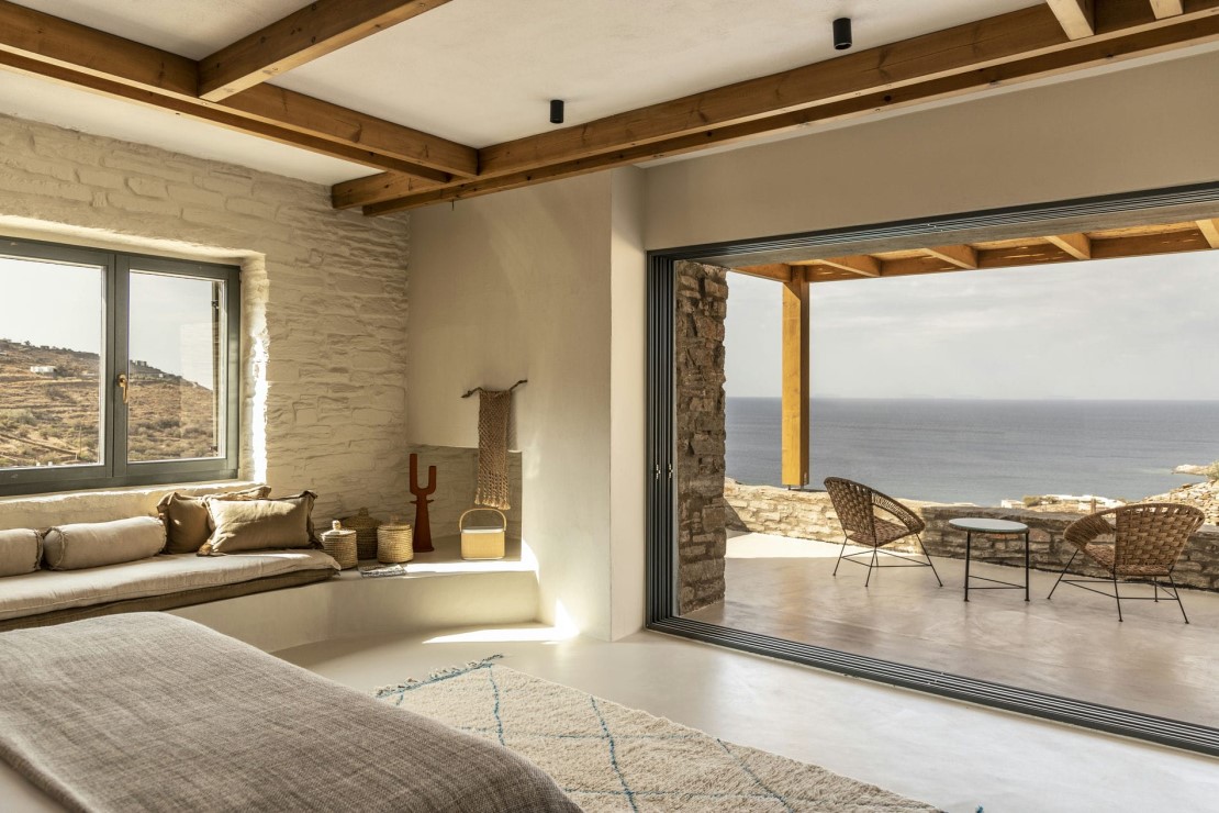 Villa Naos