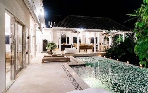 villa-canggu-bali-indonesia-luxury-pool-sungai-jungle-house-ii-COV 2