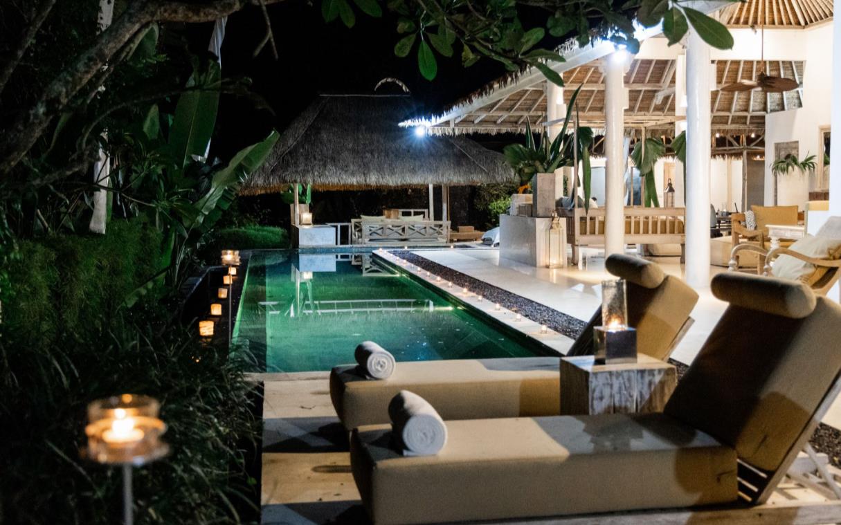 villa-canggu-bali-indonesia-luxury-pool-sungai-jungle-house-i-swim 2