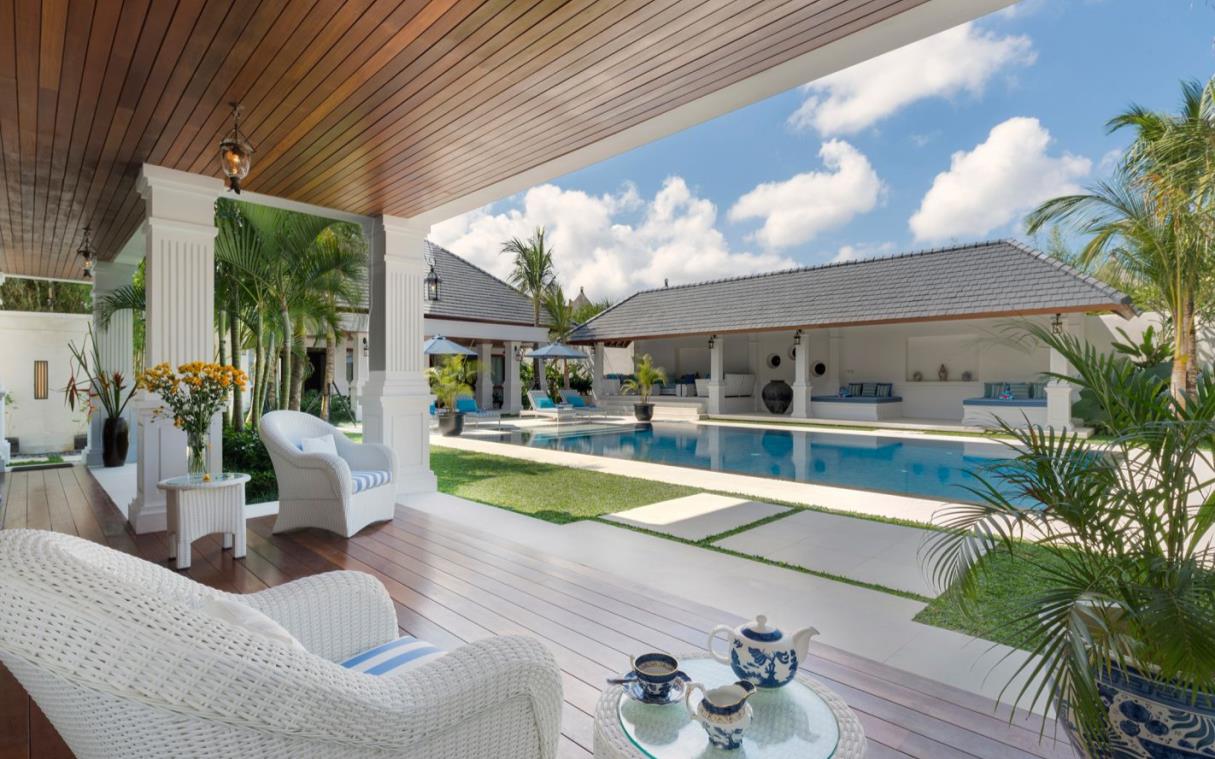 villa-seminyak-bali-indonesia-luxury-pool-windu-villas-asri-out-liv (4).jpg