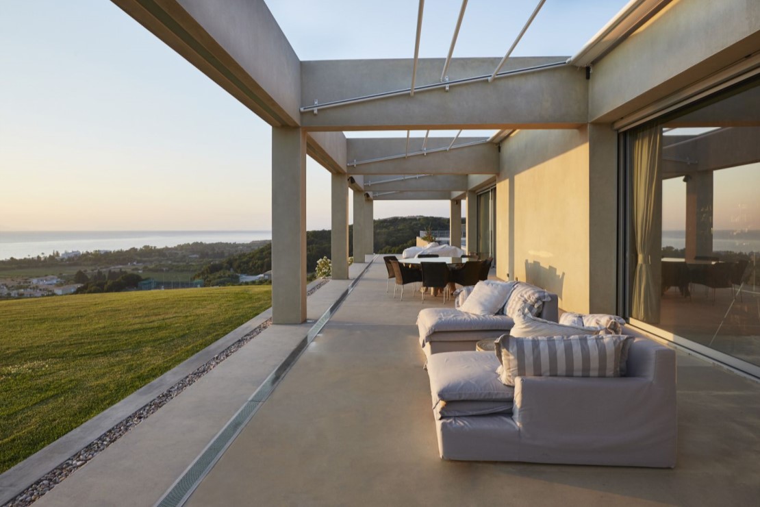 Louiza Estate