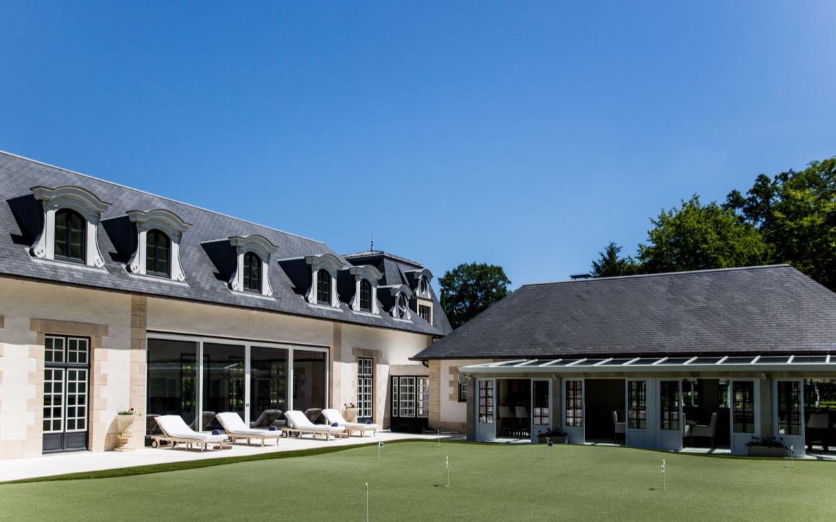 Chateau-Loire-Valley-France-Luxury-Golf-Du-Coudreceau-ext (5).jpg