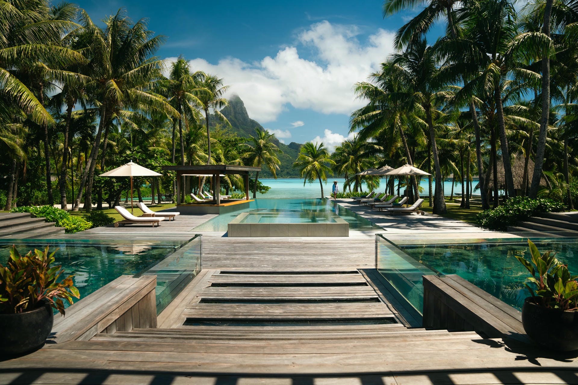 Noam Bora Bora
