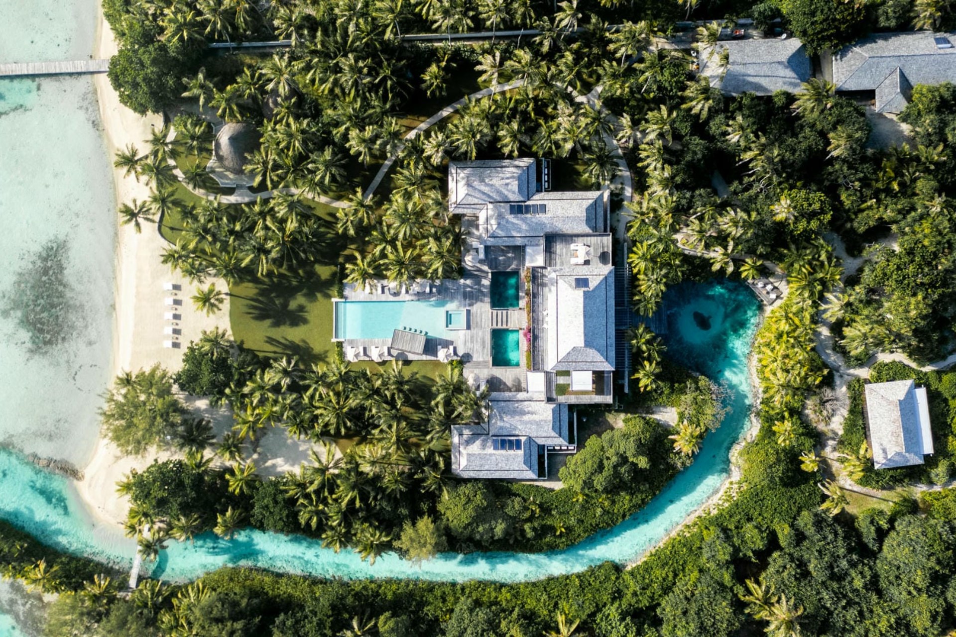 Noam Bora Bora