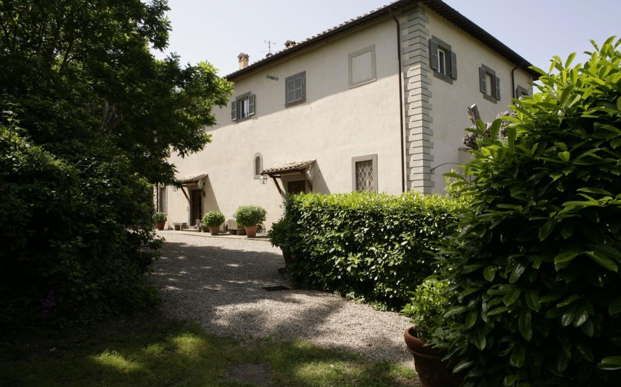 villa-viterbo-lazio-italy-pool-antique-rossi-danielli-ext (1).jpg