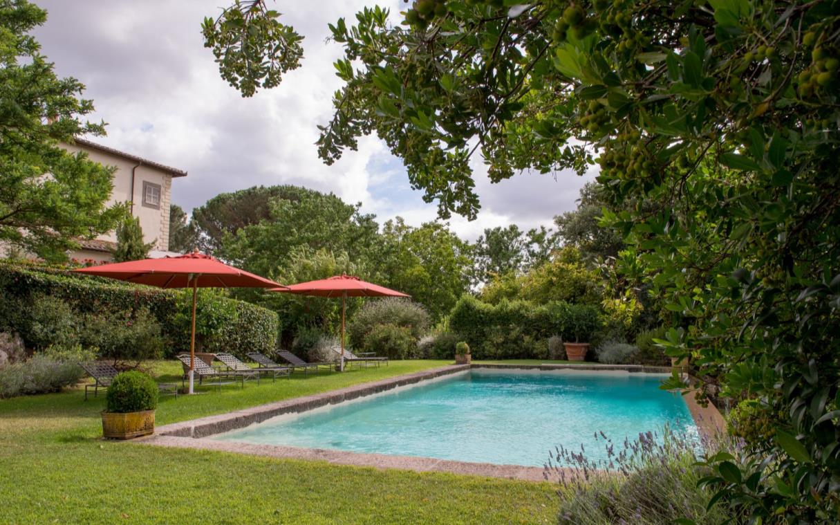 villa-viterbo-lazio-italy-pool-antique-rossi-danielli-swim (2).jpg
