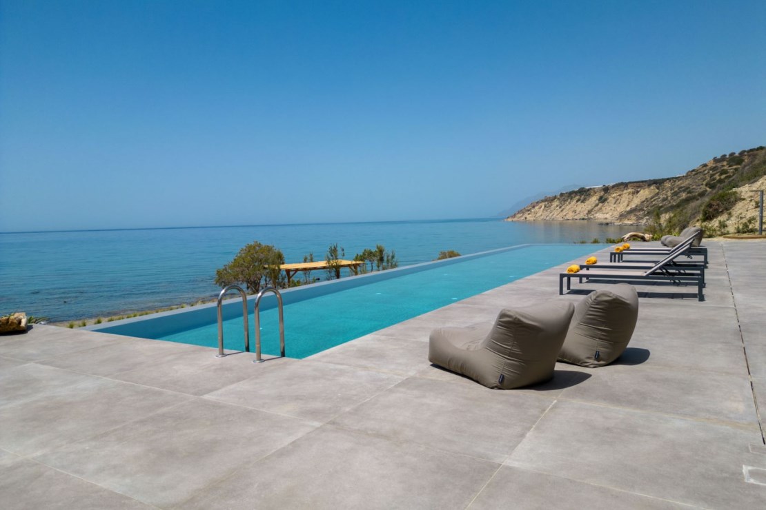 Beach House Arvi East