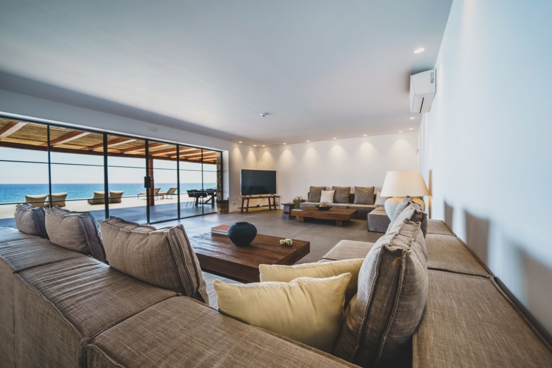 Beach House Arvi East