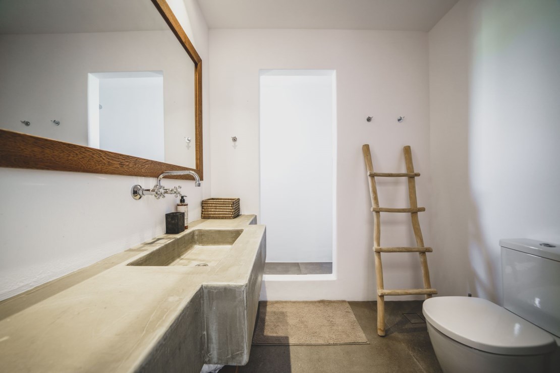 Beach House Arvi East