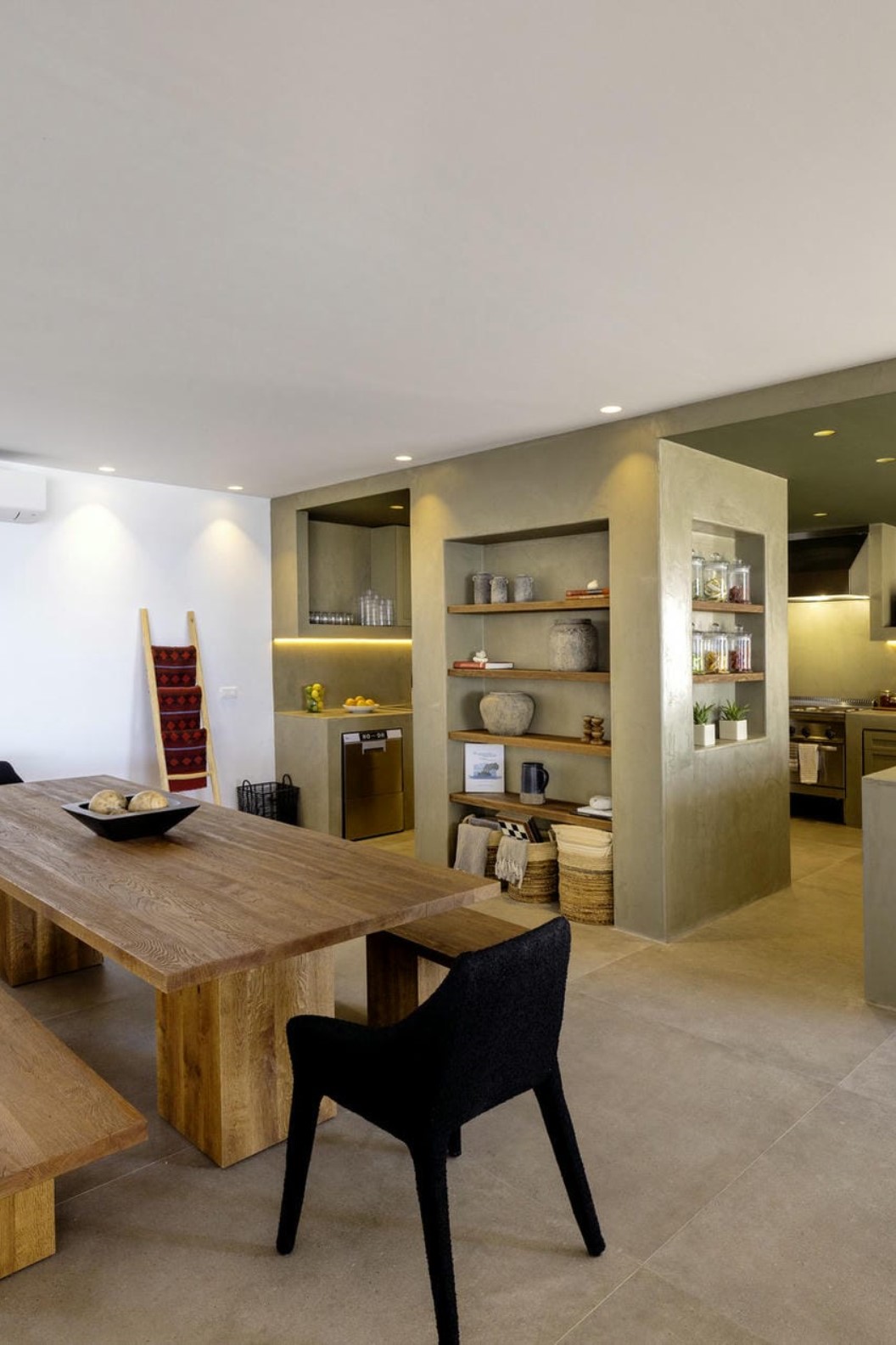 Beach House Arvi East