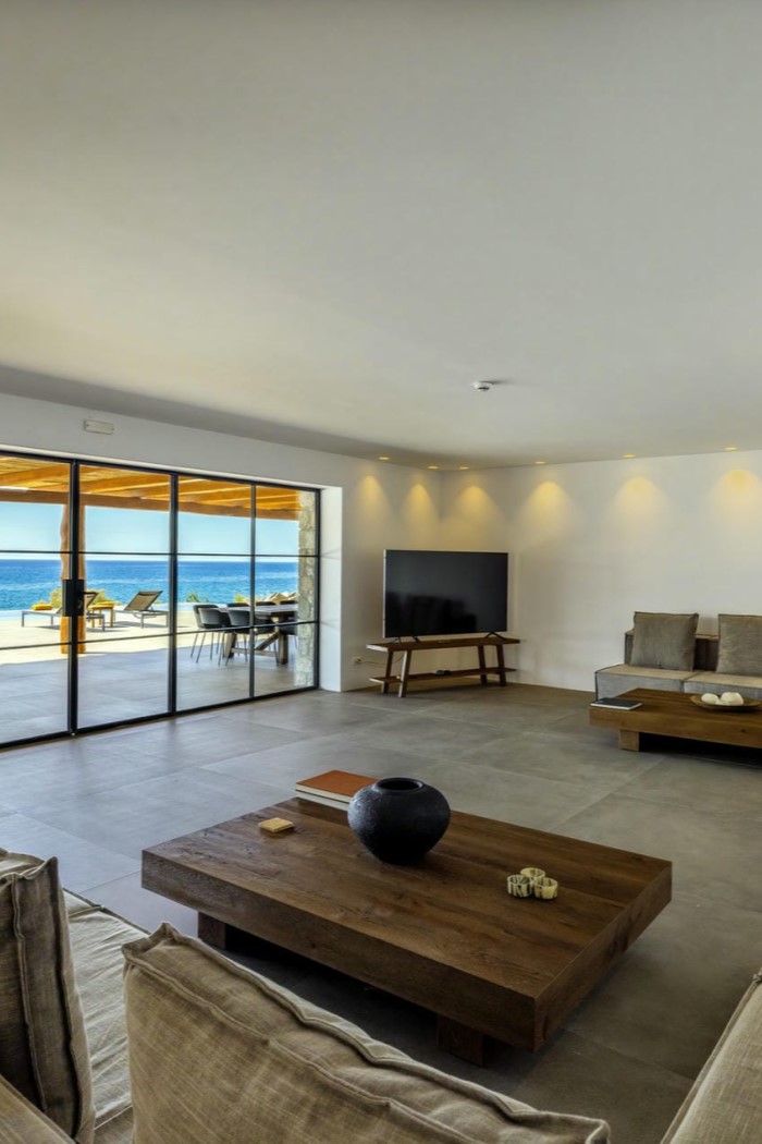 Beach House Arvi East