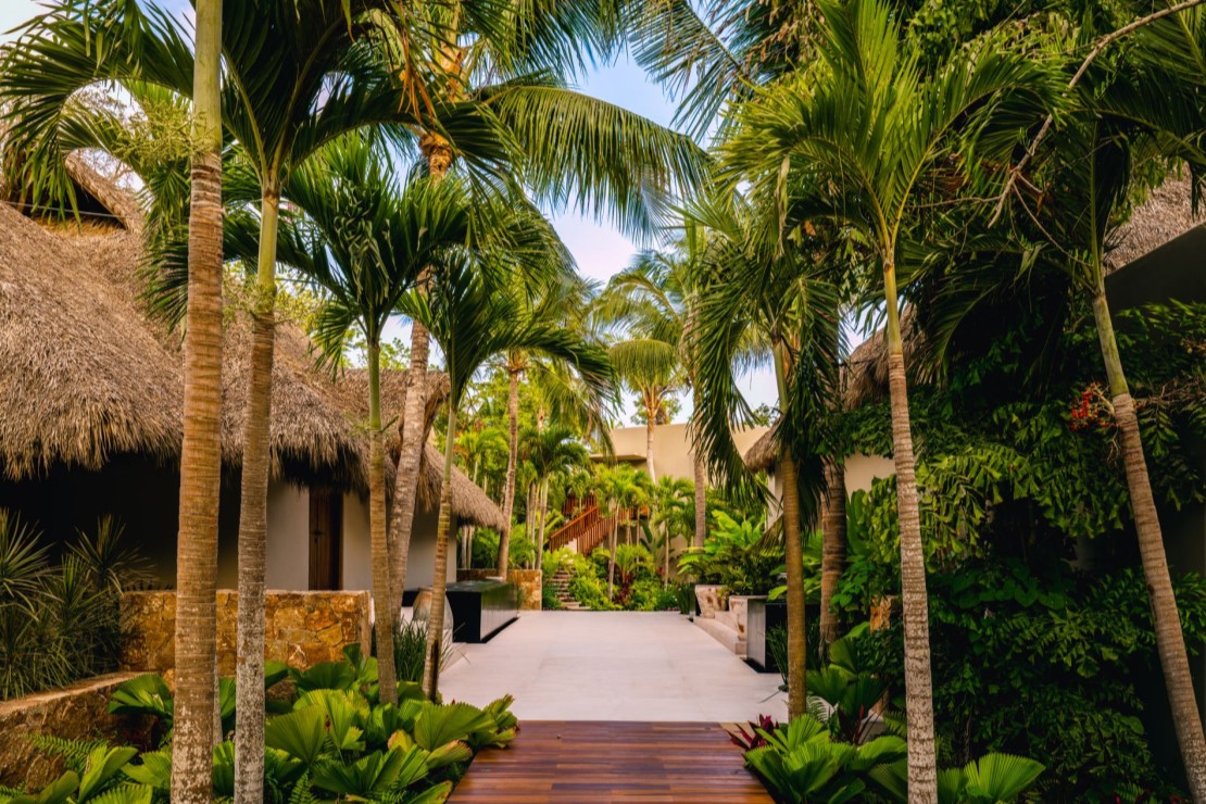 Casa Akama