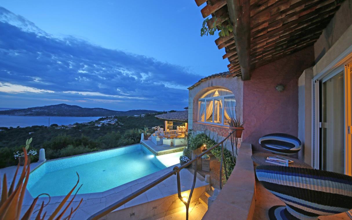 villa-porto-cervo-sardinia-italy-luxury-pool-views-anna-poo (7).jpg