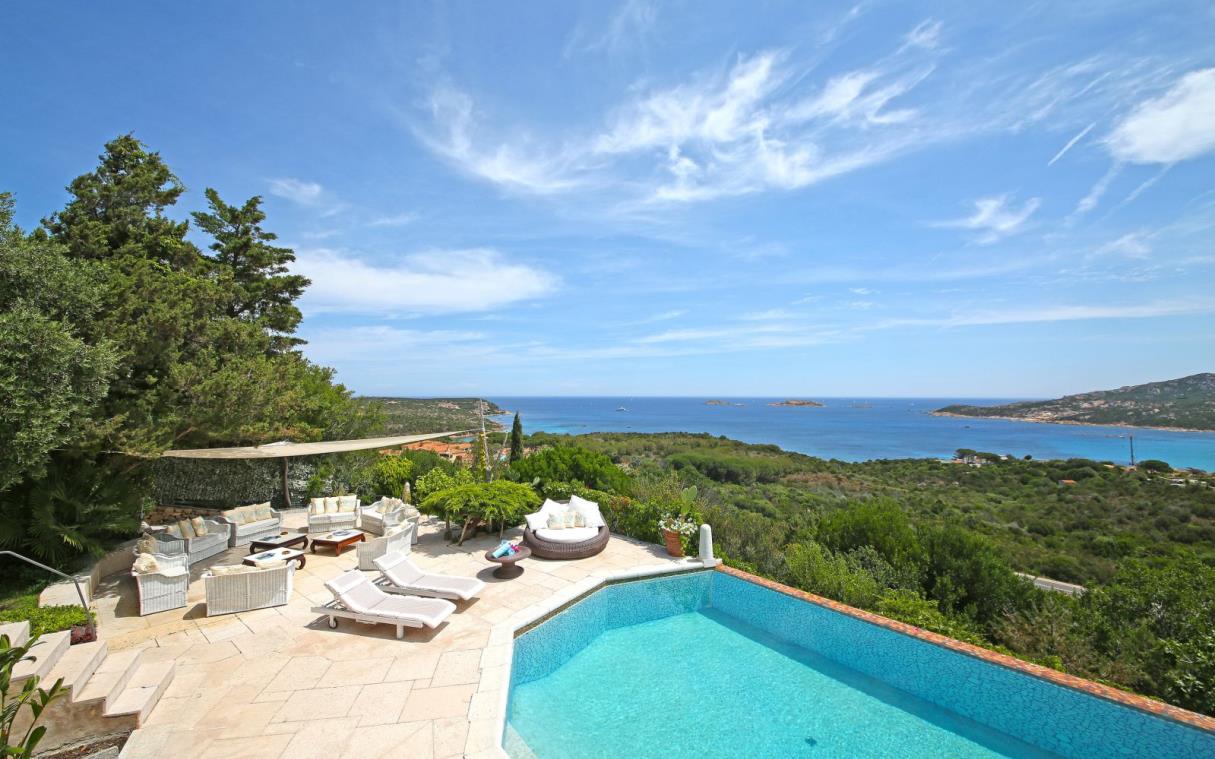 villa-porto-cervo-sardinia-italy-luxury-pool-views-anna-poo (3).jpg
