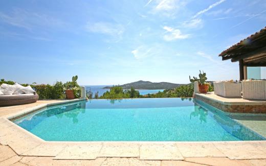 villa-porto-cervo-sardinia-italy-luxury-pool-views-anna-poo (1).jpg