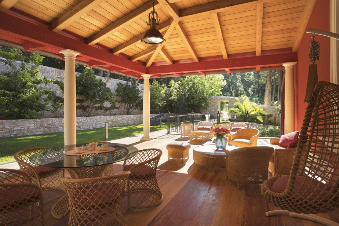 Captain's Villa Rouge