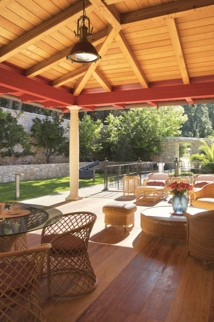 Captain's Villa Rouge
