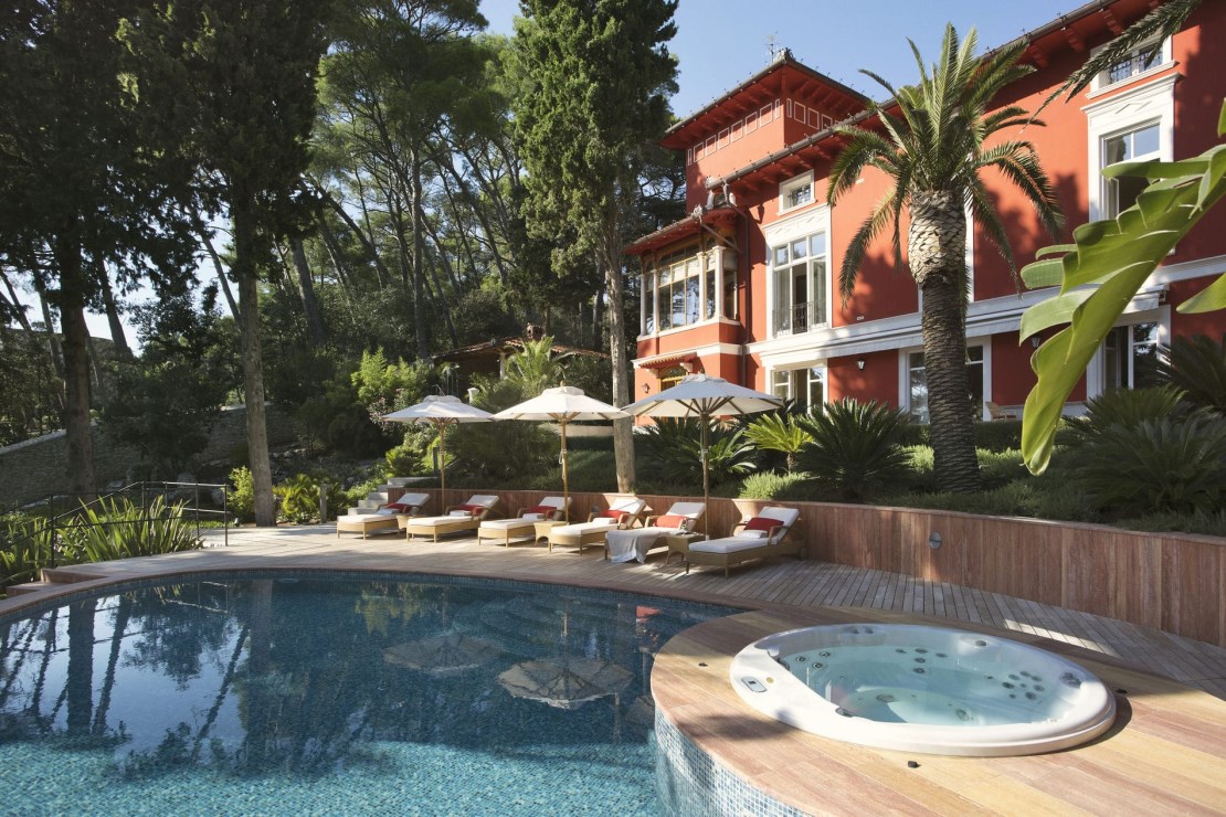 Captain's Villa Rouge