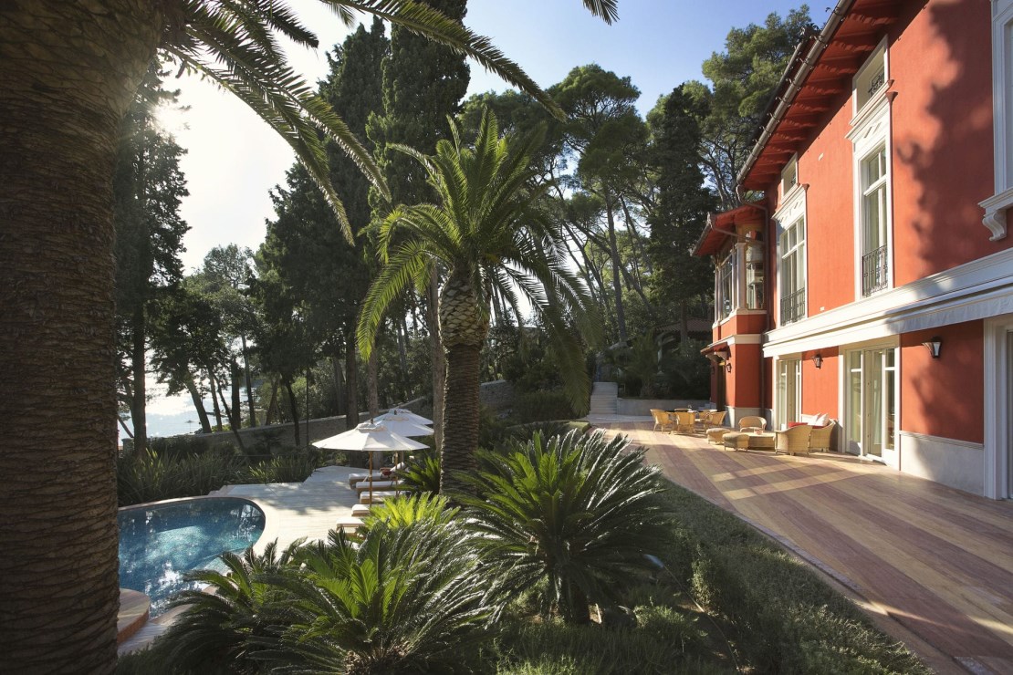 Captain's Villa Rouge