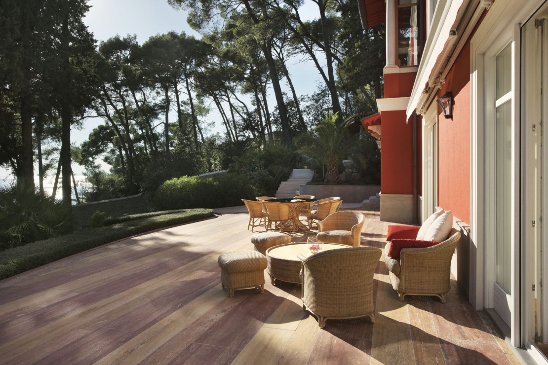 Captain's Villa Rouge