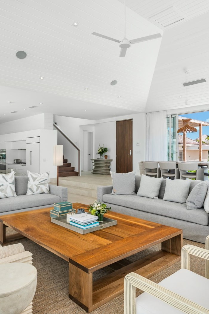 BE Grace Bay – 5-bedroom Beachfront Villa