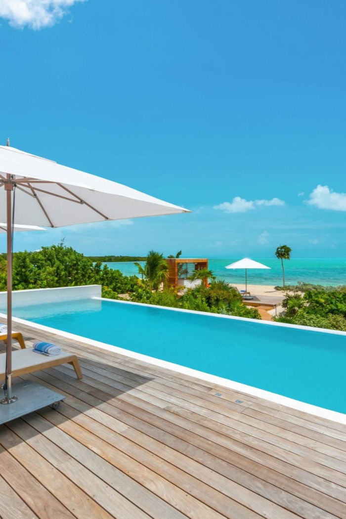 BE Long Bay – 6-bedroom Beachfront Villa