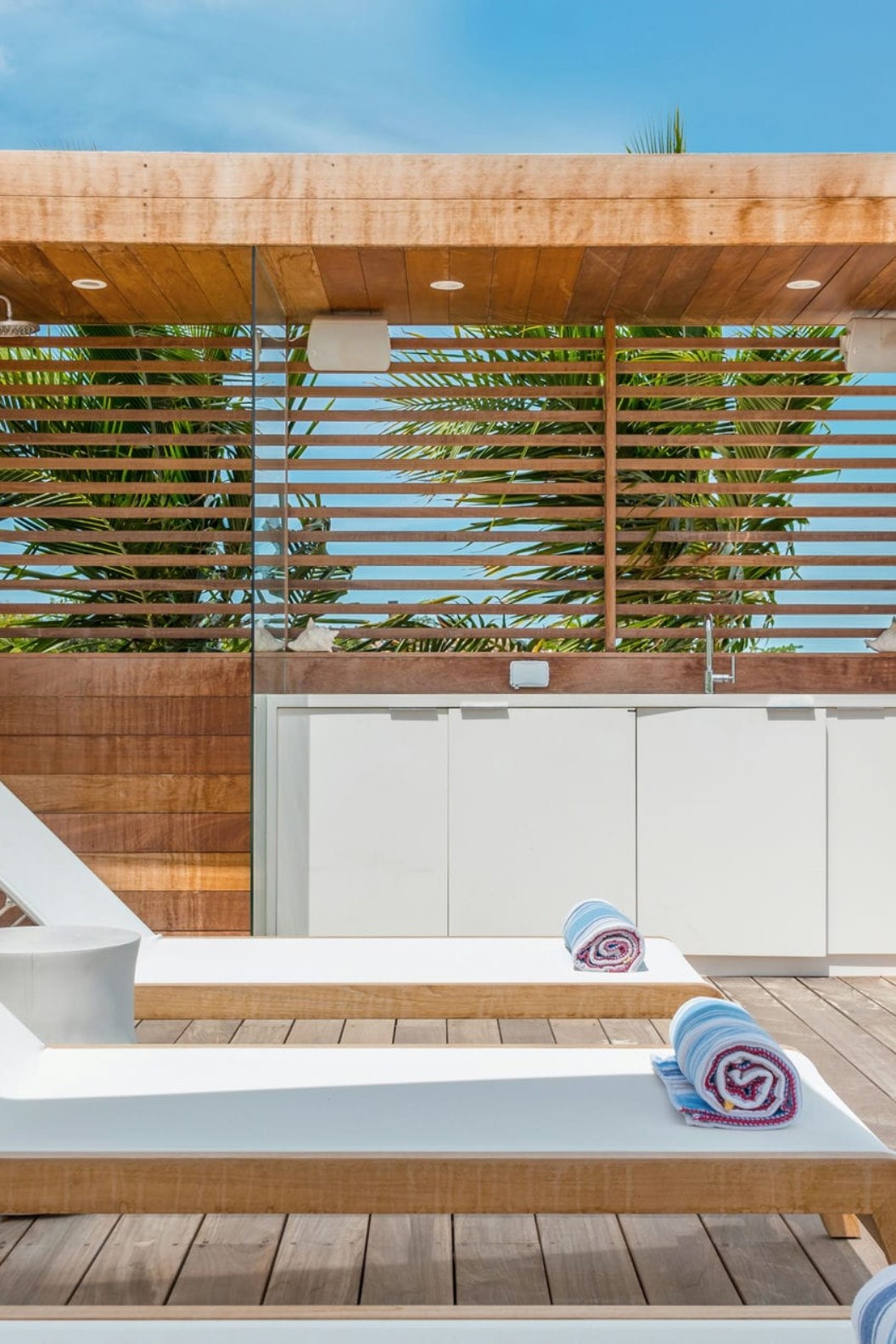 BE Long Bay – 6-bedroom Beachfront Villa