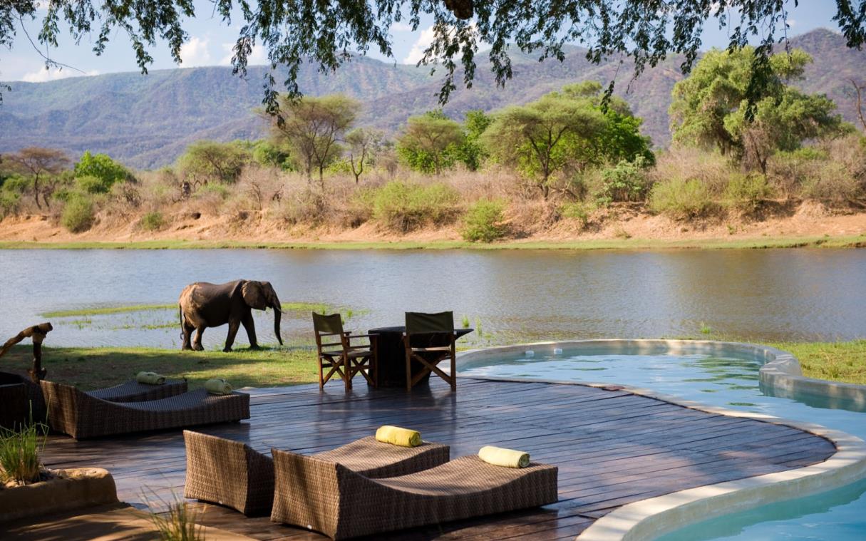 villa-chongwe-river-zambia-pool-bird-watching-safari-authentic-luxury-house-vie-1.jpg