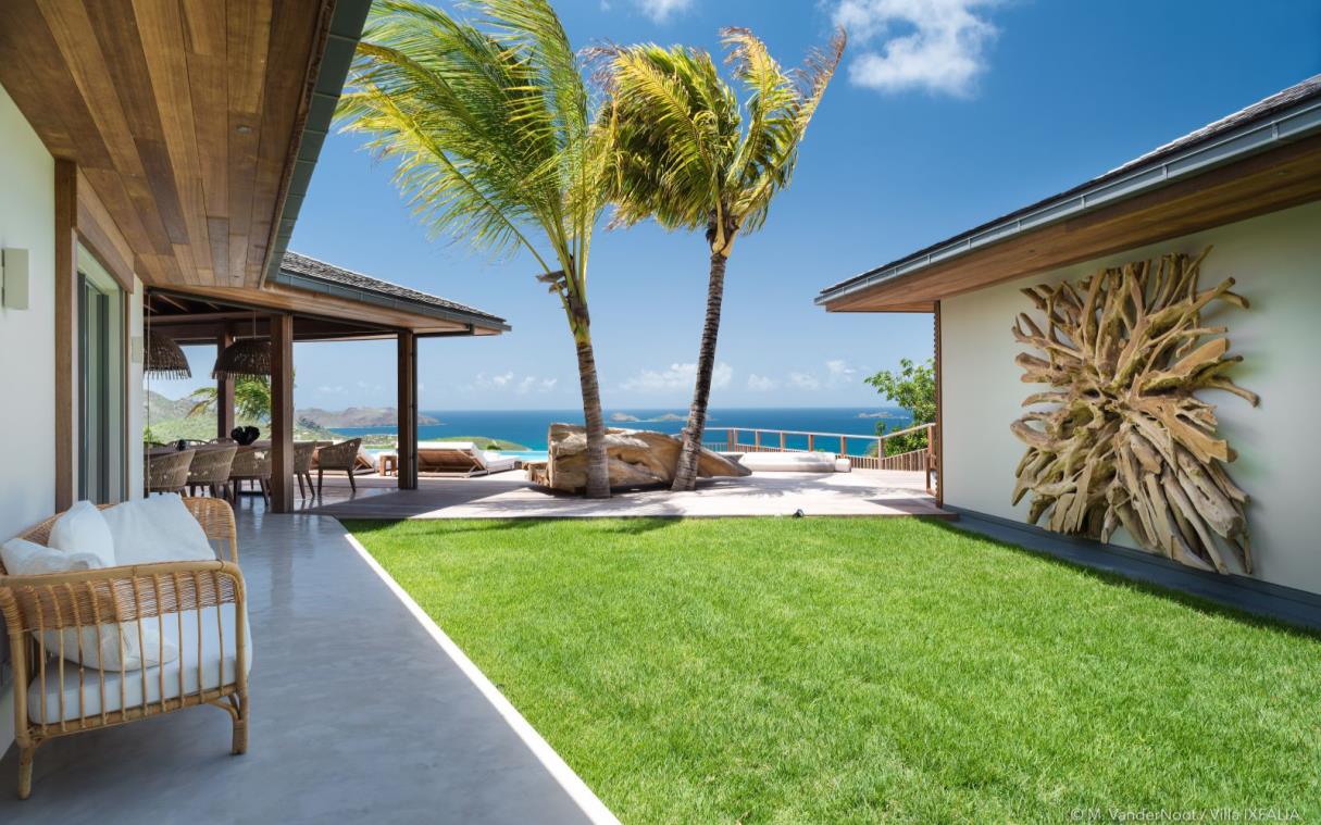 villa-st-barts-caribbean-luxury-swimming-pool-ixfalia-ext (2).jpg