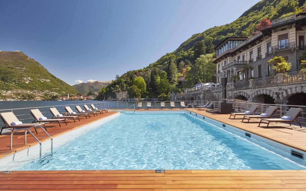 villa-lake-como-italy-luxury-spa-pool-della-rocca-hotel-swim.jpg