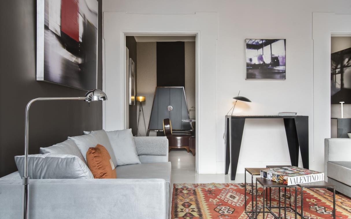 apartment-rome-italy-luxury-suite-piazza-di-spagna-lou (6).jpg