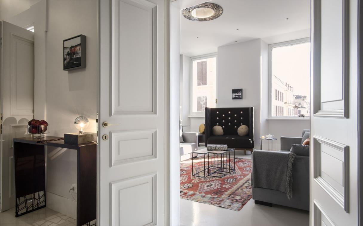 apartment-rome-italy-luxury-suite-piazza-di-spagna-lou (1).jpg