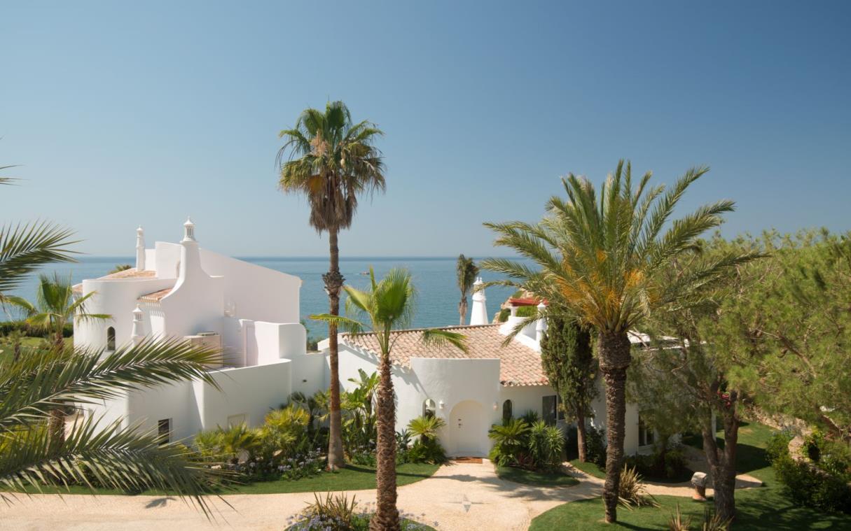 villa-algarve-portugal-luxury-pool-beach-praia-ext.jpg