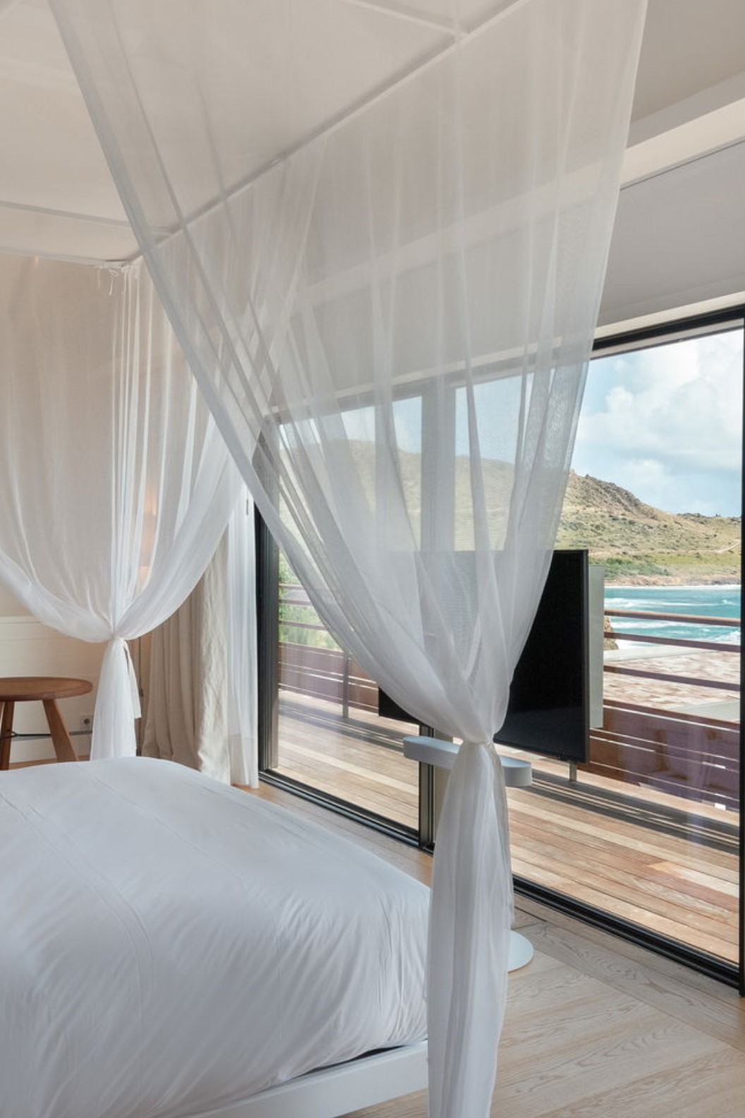 Villa Over the Ocean