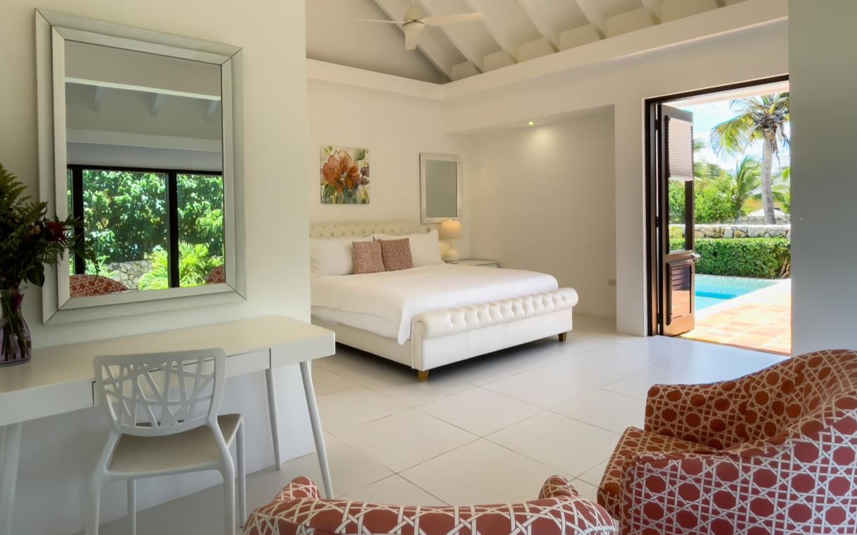 villa-anguilla-caribbean-luxury-beach-indigo-bed (37)