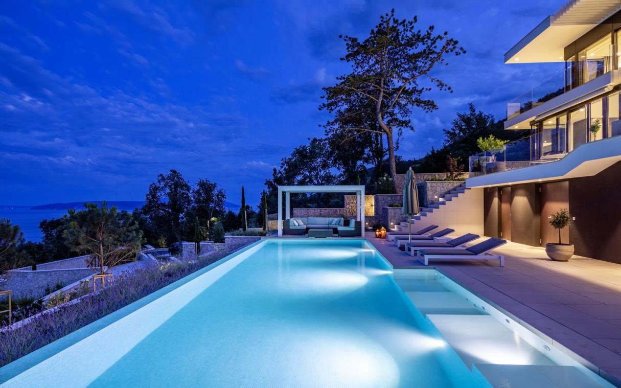 villa-mejeva-croatia-luxury-modern-pool-aura-pool (4).jpg