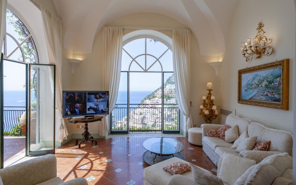 villa-positano-amalfi-coast-italy-luxury-pool-antique-affresco-liv (2).jpg