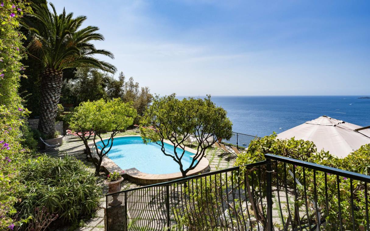 villa-positano-amalfi-coast-italy-luxury-pool-antique-affresco-swim (2).jpg