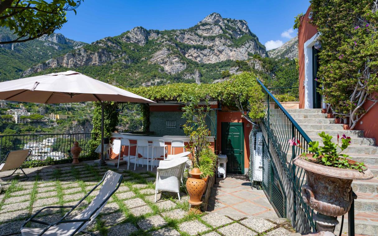 villa-positano-amalfi-coast-italy-luxury-pool-antique-affresco-out-bar.jpg