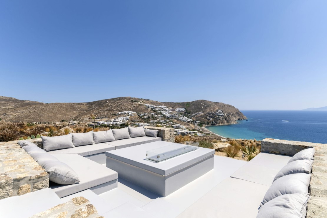 Villa Ariadne's Mitos