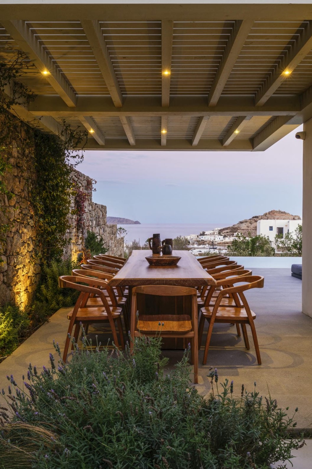 Blue Eye Grand Villa