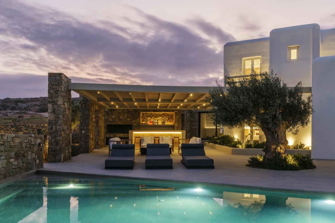 Blue Eye Grand Villa