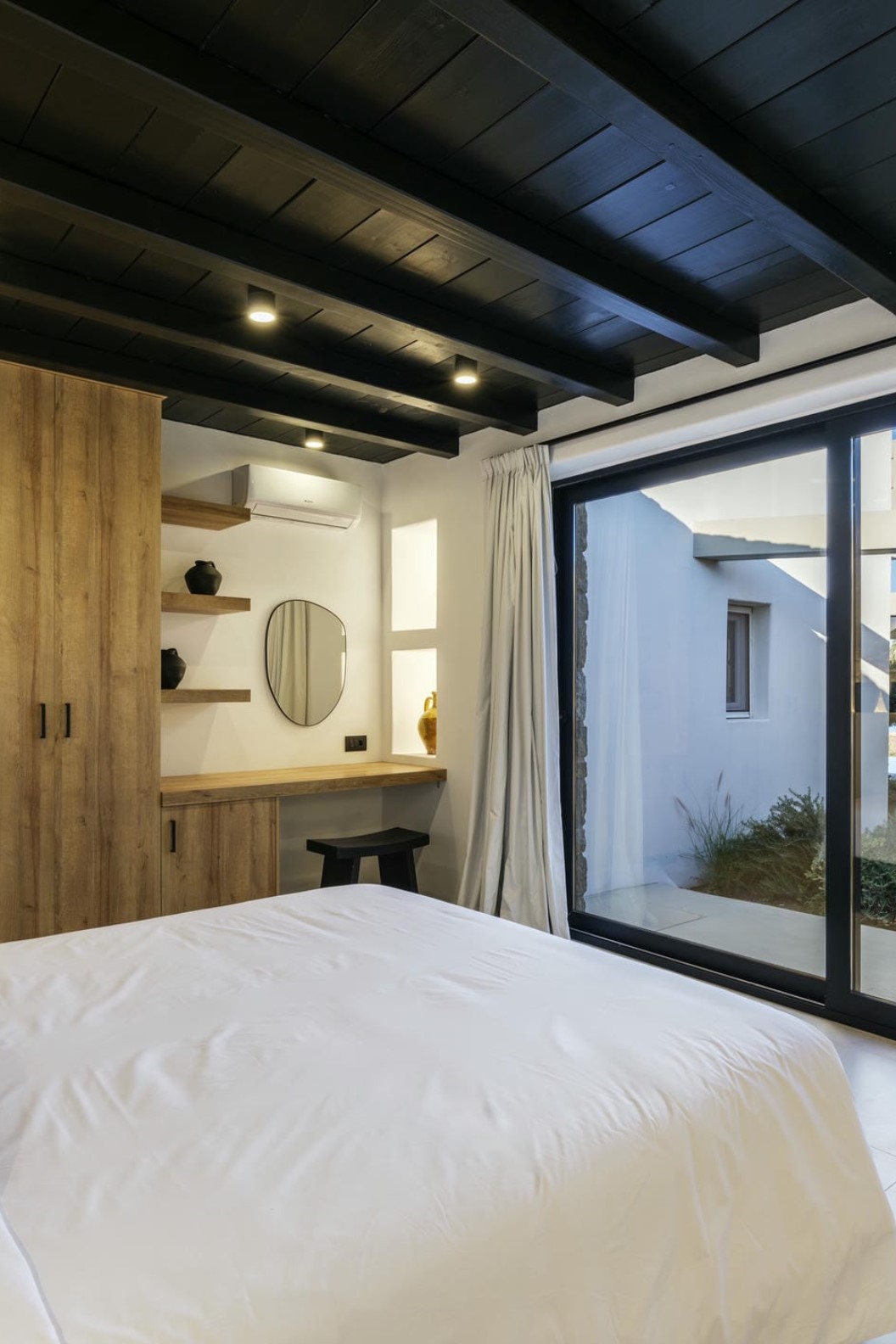 Blue Eye Grand Villa